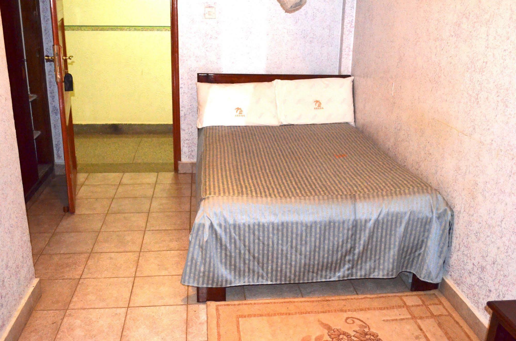 Areba Hotell Entebbe Eksteriør bilde