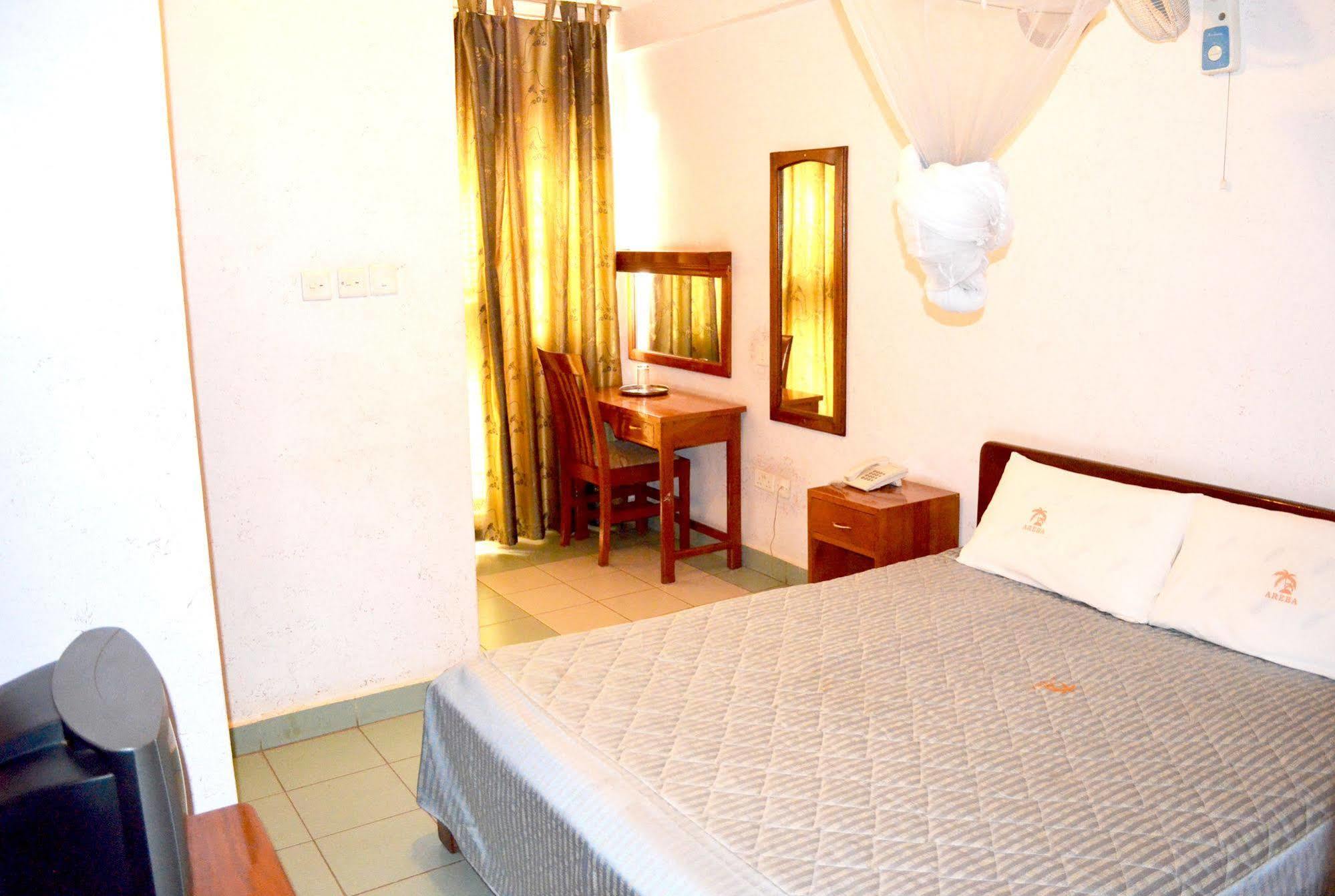 Areba Hotell Entebbe Eksteriør bilde